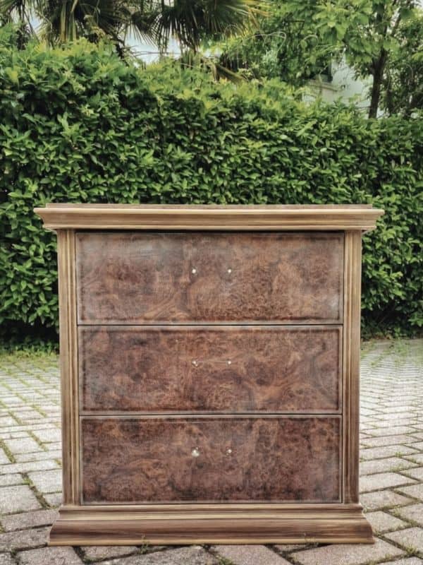 comodino da dipingere - prima Tavolo in legno massiccio con finitura naturale, ideale per ambienti eleganti e moderni. Design clas.